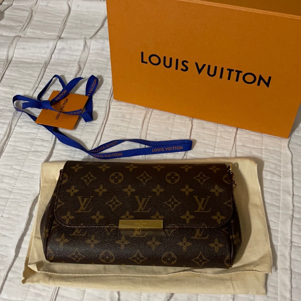 AUTHENTIC Louis Vuitton Favorite MM